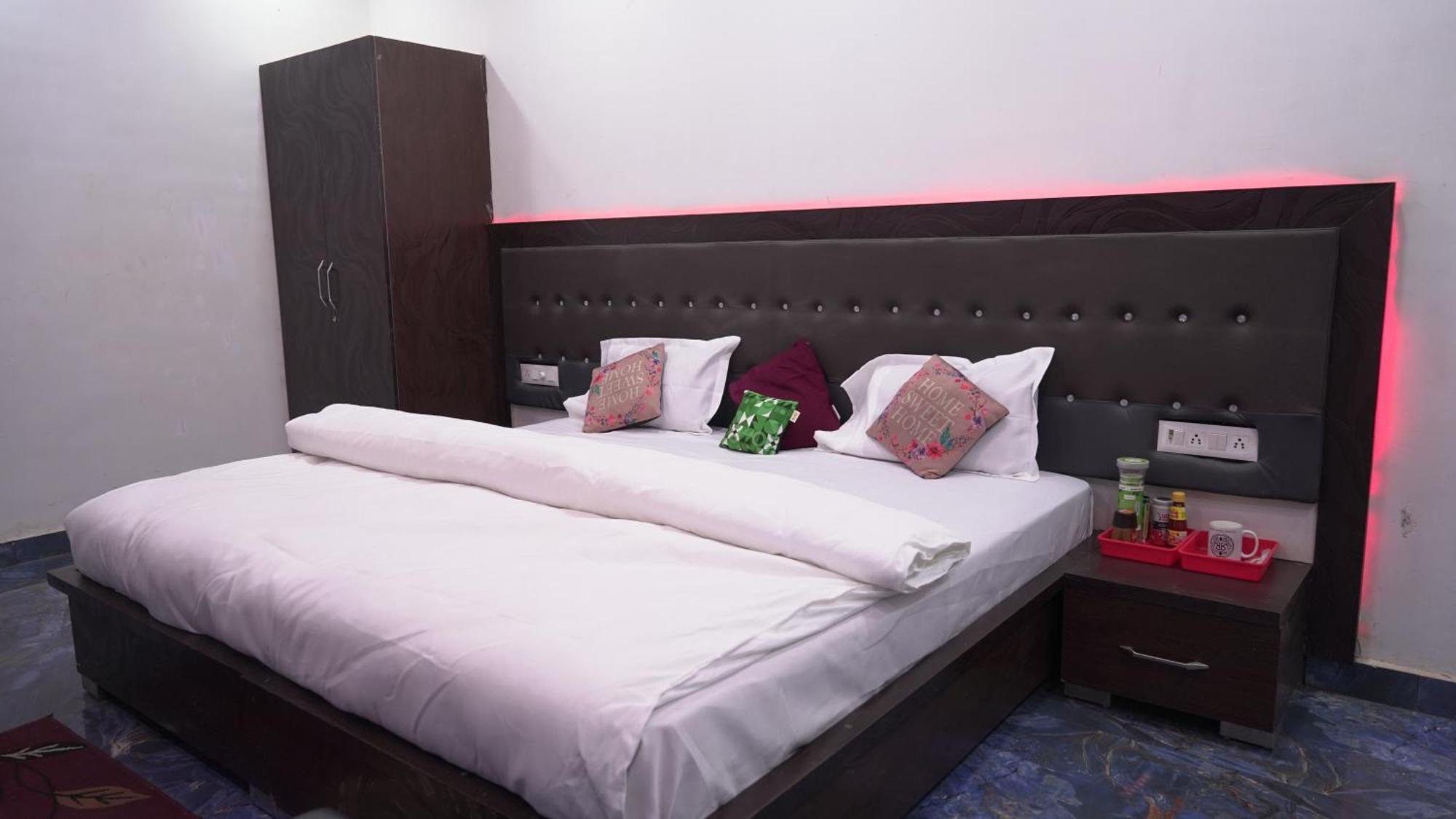 Rajmahal Resort Banquet Hall And Hotel Patna  Exteriör bild