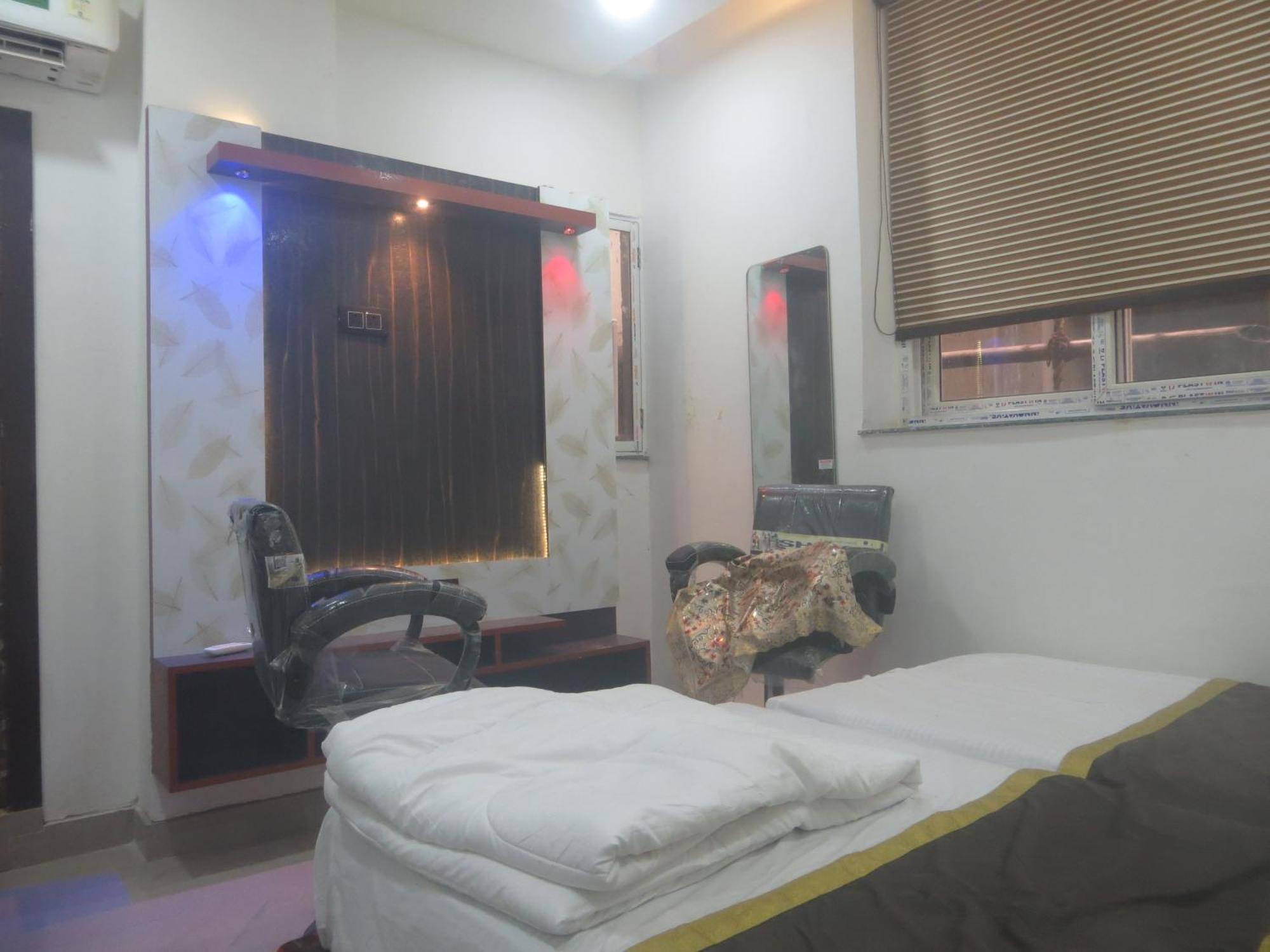 Rajmahal Resort Banquet Hall And Hotel Patna  Exteriör bild